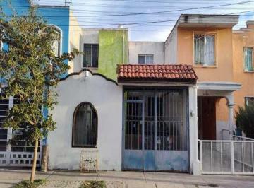 Casa 113m² Venta Los Cantaros · Casa en Venta en Tlaquepaque