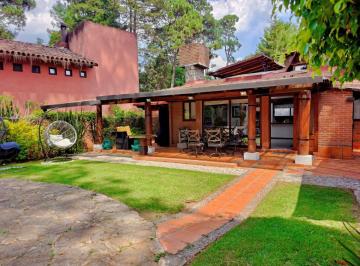 Casa en condominio de 3 habitaciones, Valle de Bravo · Casa en Renta en Avandaro
