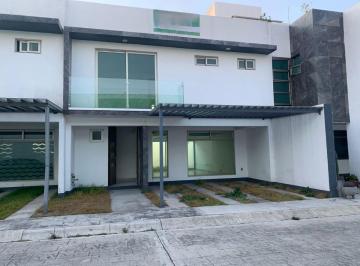 Casa de 3 habitaciones, Toluca · Casa en Privada San Lorenzo Tepaltitlan