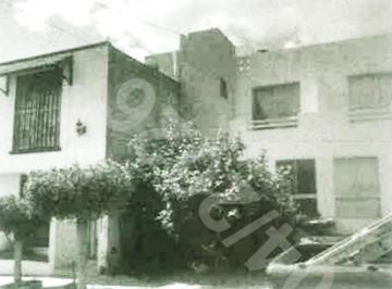 Casa de 2 habitaciones, León · Casa de Dos Niveles con 67 m² de Terreno y 2 Recámaras en Venta en Jardines de La Presa