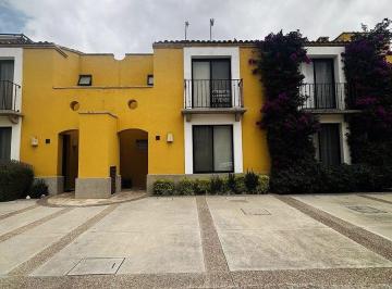 e09c408c9c0929170e8345a76b0d36d9c179a07d5cf6543ea3b1a57de9729c49 · Casa en Venta en Club de Golf Zirándaro, San Miguel de Allende, con Amenidades