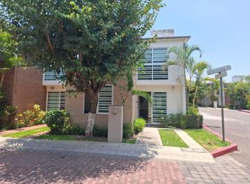 Casa en condominio de 3 habitaciones, Emiliano Zapata · Casa con Alberca en Venta en Emiliano Zapata, Morelos