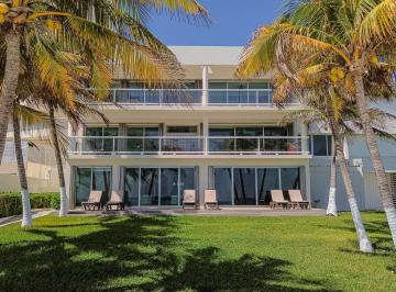 Casa en condominio · 800m² · 5 Recámaras · 4 Estacionamientos · Villa en Venta Lujo Total en Nizuc Beachfront Cancún