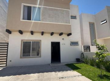 Casa de 4 habitaciones, Saltillo · Casa de 170 m² con 4 Recámaras en Venta en Fraccionamiento Terralta