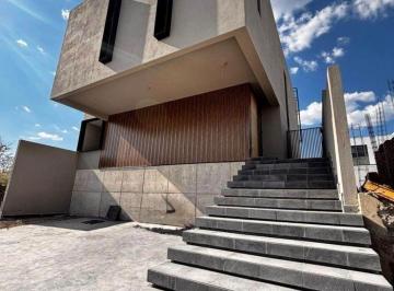 Casa de 4 habitaciones, León · Casa con 250 m² de Terreno y 4 Recámaras en Venta, Residencial El Molino
