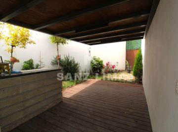 Casa de 3 habitaciones, Celaya · Puerta de Piedra: Magnifica Casa con Terreno Excedente y Terraza.