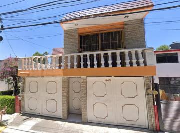 Casa de 4 habitaciones, Tlalnepantla de Baz · Venta de Casa en El Fraccionamiento Valle Dorado, Tlanepantla de Baz, Estado de Mexico