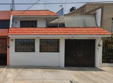 Casa de 3 habitaciones, Iztapalapa · Casa en Venta en Col Constitución de 1917 Iztapalapa Cdmx