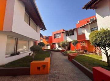 Casa · 309m² · 3 Recámaras · 4 Estacionamientos · Venta Casa en Valle Dorado Blvd. de Los Continentes