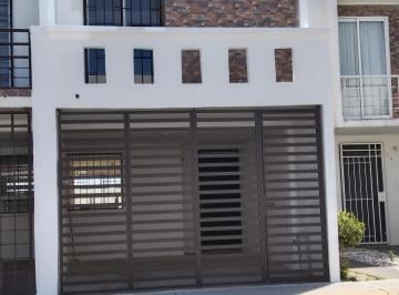 Casa en condominio de 2 habitaciones, Lerma · Casa en Venta Bosques de Lerma Cerca de Aeropuerto2 Niveles