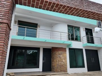 Vista principal de calle · Descubre Esta Casa de Dos Pisos Ubicada en La Tranquila Colonia Copoya, en Tuxtl