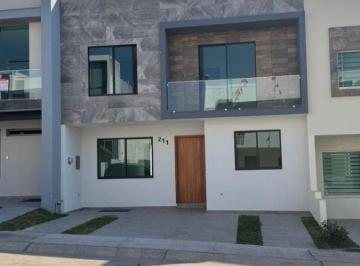 Casa de 4 habitaciones, Zapopan · Hermosa Casa a Estrenar en Valle Imperial, Coto Imperio Maya