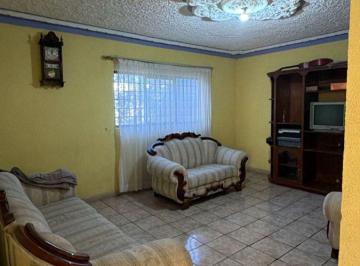 Casa de 4 habitaciones, Zapopan · Casa en Venta en Mesa de Los Ocotes, Zapopan