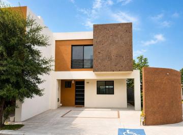 Casa en condominio de 3 habitaciones, García · Casa en Venta en Toscana Residencial Dominio Cumbres
