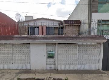 Casa de 4 habitaciones, Toluca · Venta de Casa en El Fraccionamientovalle Don Camilo, Tolucs Lsredo, Estado de Mexico