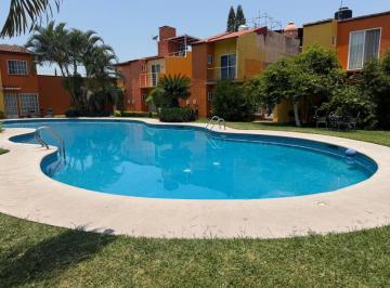 Casa de 1 habitación, Emiliano Zapata · Casa en Las Garzas Tezoyuca, Morelos Junto a La Alberca y Jardin