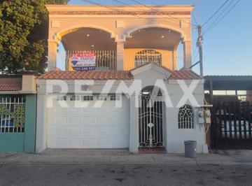 Casa · 167m² · 5 Recámaras · 2 Estacionamientos · Casa en Venta en Fraccionamiento Orquídeas. - (4)