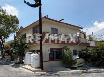 Casa · 220m² · 6 Recámaras · 1 Estacionamiento · Casa en Venta, Santa Catarina, Nuevo León - (4)