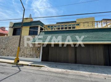 Casa · 555m² · 4 Recámaras · 2 Estacionamientos · Casa en Venta - (4)