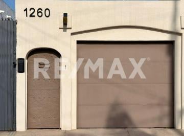 Casa · 156m² · 2 Recámaras · 3 Estacionamientos · Casa en Renta 1 Nivel - (4)