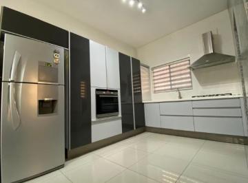 Casa de 3 habitaciones, Tlajomulco de Zúñiga · Casa en Venta Villa California Estilo Sacramento | Remodelada