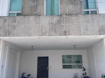 1 · Casa en Venta Fraccionamiento Privado en Santa Catarina