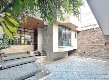 Casa · 380m² · 3 Recámaras · 2 Estacionamientos · Casa en Venta en Refinería Salamanca, Petrolera Taxqueña Coyoacán Cdmx