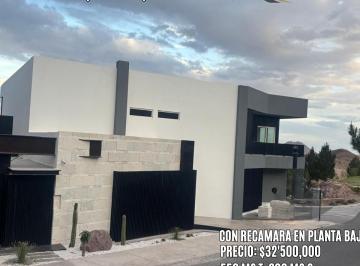 Casa de 4 habitaciones, Chihuahua · Residencia en Venta en Dominion