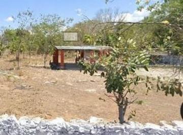 Terreno / Lote · 16m² · 10 Estacionamientos · Terreno Residencial en Renta en Hunucmá