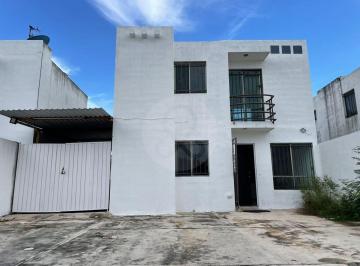 Casa · 110m² · 3 Recámaras · 4 Estacionamientos · Casa en Renta en Fraccionamiento Los Héroes
