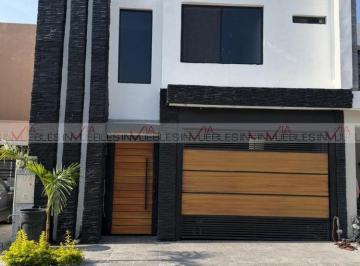 Casa · 180m² · 3 Recámaras · 2 Estacionamientos · Casa en Venta en Apodaca