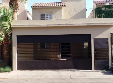 N/A · Casa en Renta en Privada San Sebastian con Cochera Techada