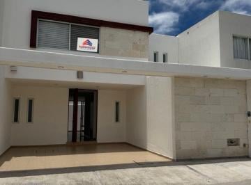 Casa · 3 Recámaras · Casa - Condominio La Querencia