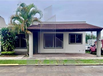 Casa de 3 habitaciones, Córdoba · Casa en Venta 1 Planta Fraccionamiento Privado $2’550,000.