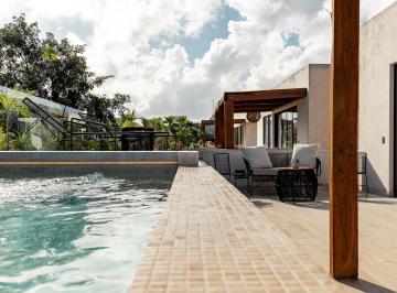 Departamento · 131m² · 1 Recámara · 1 Estacionamiento · Vive Entre La Belleza Natural de Tulum. Llave en Mano! PH Estudio, Rooftop, Alberca Privada