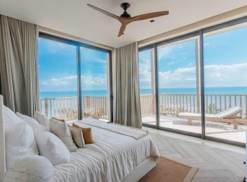 Departamento · 519m² · 3 Recámaras · 2 Estacionamientos · Departamento Frente Al Mar con Club de Playa