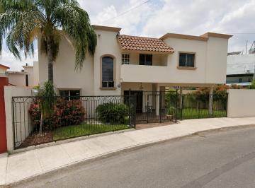 Casa de 4 habitaciones, Monterrey · Venta de Casa en Contry Monterrey