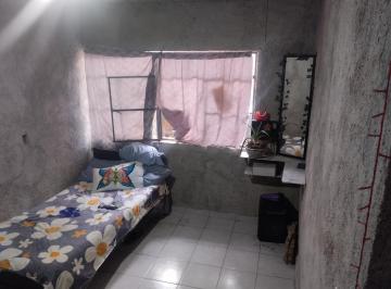 Casa centrica en venta...
2 plantas.. 1 baño.. 3 cuartos, cuarto de sala, cuarto · Casa en Venta