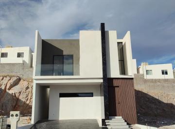 Casa · 189m² · 3 Recámaras · 2 Estacionamientos · Hermosa Casa Para Estrenar en La Mejor Ubicación