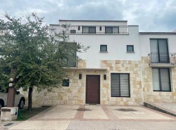 Casa de 5 habitaciones, Querétaro · Venta Casa Querétaro Refugio