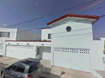 Casa de 5 habitaciones, Querétaro · ¡Oportunidad Unica y Exclusiva de Inversión! en Milenio III en Queretaro