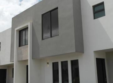 Casa · 130m² · 3 Recámaras · 2 Estacionamientos · Casa en Venta Nueva Cerca de Policia y Transito Morelia