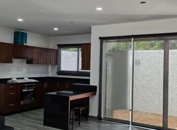 Casa en condominio de 2 habitaciones, Mérida · Townhouse de 2 Recámaras Equipado en El Corazón de Altabrisa