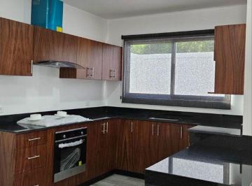 Casa en condominio de 2 habitaciones, Mérida · Townhouse de 2 Recámaras Equipado en El Corazón de Altabrisa