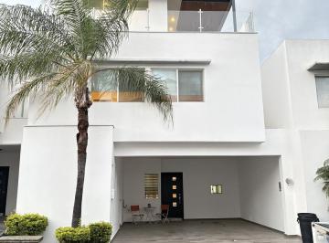 Casa · 4 Recámaras · 2 Estacionamientos · El Encanto II