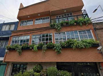 Casa de 4 habitaciones, Iztapalapa · Vendo Casa en Xalpa, Iztapalapa Junto Centro Comercial Plaza Ermita. Iztapalapa