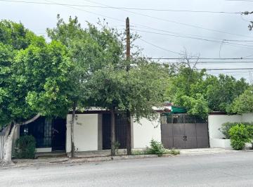 Casa · 133m² · 3 Recámaras · 3 Estacionamientos · Rmc Casa en Venta en Col Loma Linda en Monterrey Nuevo Leon