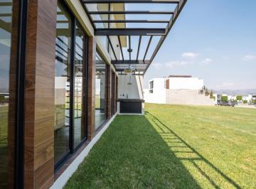 Casa · 345m² · 4 Recámaras · 3 Estacionamientos · Casa en Venta en Lomas de Angelopolis III