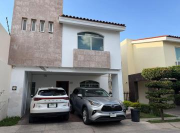 Casa en condominio de 3 habitaciones, Zapopan · Los Pinos Junto a Bugambilias, Casa de 3 Rec. con A/a, Cortinas