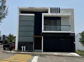 Casa · 265m² · 3 Recámaras · 2 Estacionamientos · Casa en Venta en Col. Las Lomas Residencial, Alvarado Veracruz.